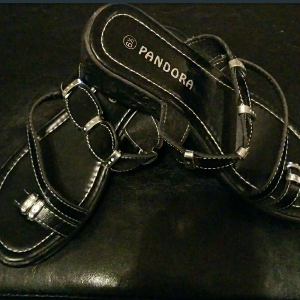 ISO of these sandles or something close to them!!!